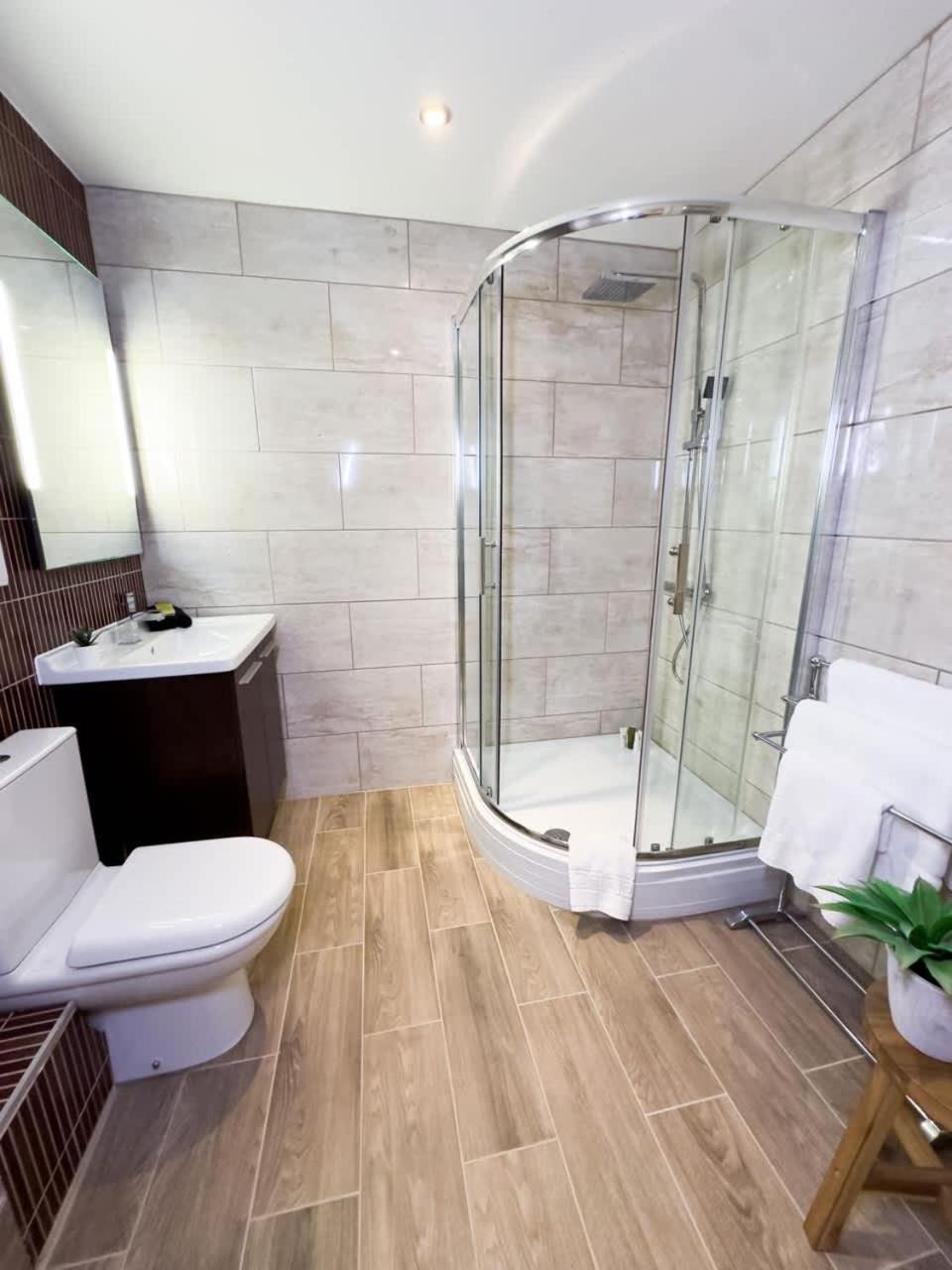 Stunning 2 Bedroom Apartment In Converted Chapel Бат Екстер'єр фото